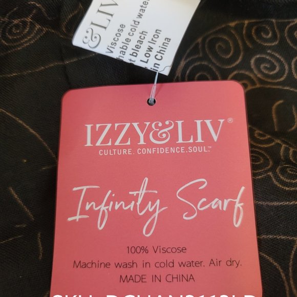 Izzy & Liv Women's Black 100% Viscose Infinity Scarf One Size - Picture 3 of 3